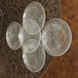 Vintage 6 1/2 in Plates (5)